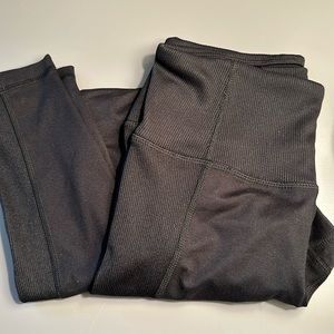 Dangling black leggings